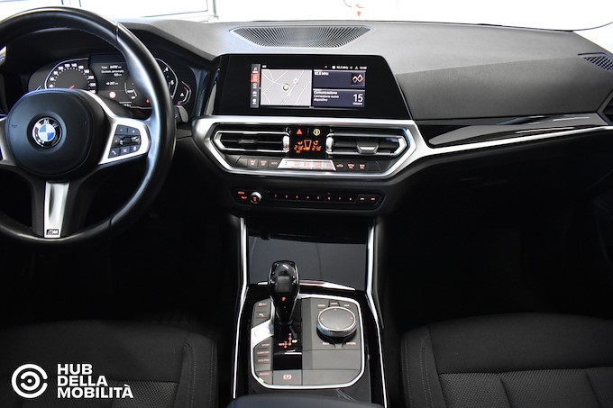 BMW 318d 48V Touring Business Advantage